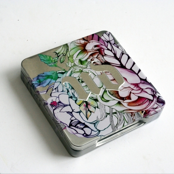 URBAN DECAY CUSTOMIZABLE PALETTE - NEW IN BOX - Picture 3 of 3